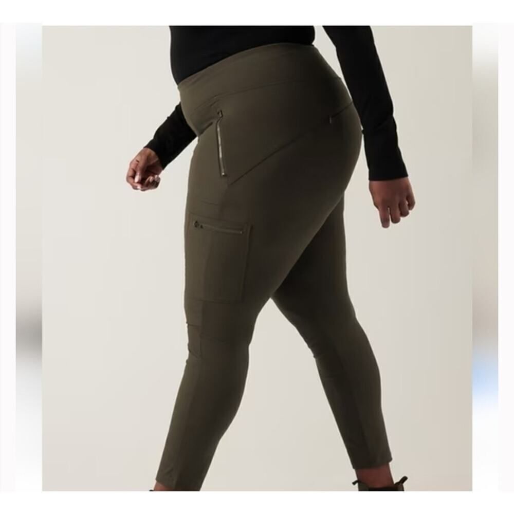 Athleta Headlands Hybrid Cargo II Tight Leggings Peat Green Size 22